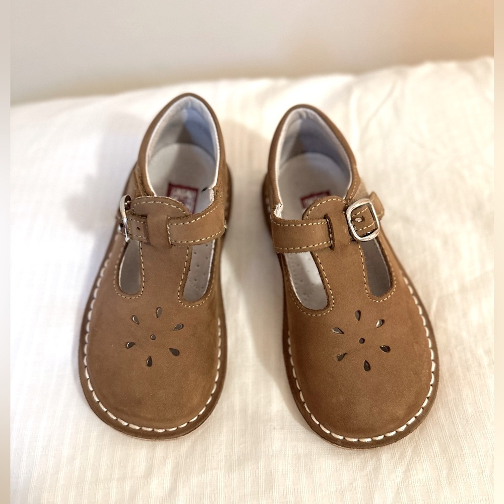 L’Amour brown Mary janes